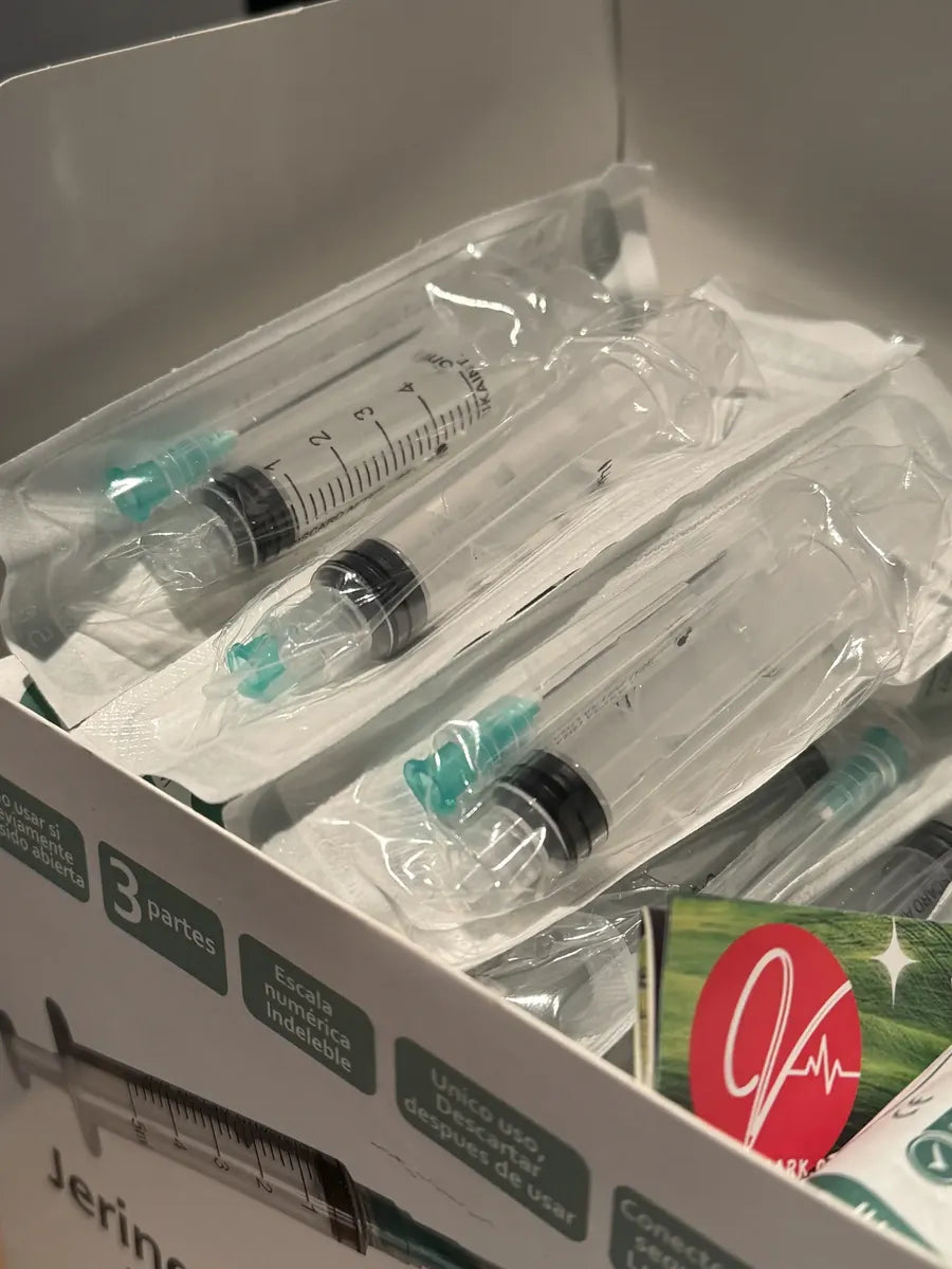 Jeringas Esteriles 5ml Con Aguja (21g X 11/2 ) Caja X100 Und